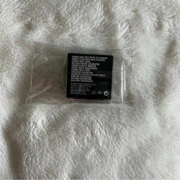 MAC Matte Eyeshadow NIB - Picture 4 of 7